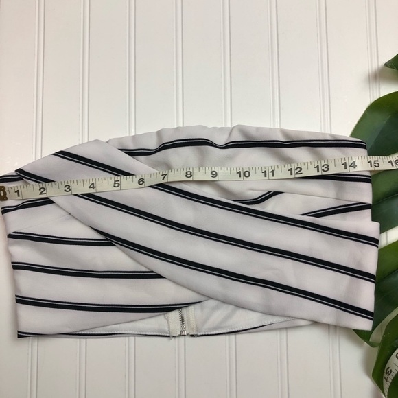Tobi Bandeau Crop Top Striped Wrap M white black Stripes - Picture 7 of 8